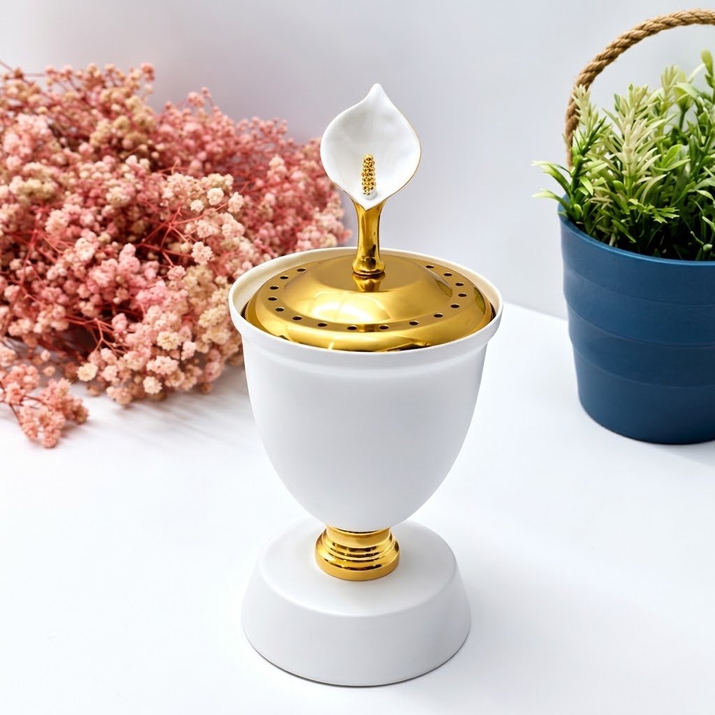 Brûle-Parfum Décoratif en Céramique Blanc & Doré – Design Élégant